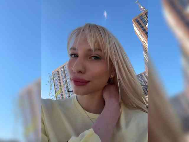 Cristi-Candy's chat room