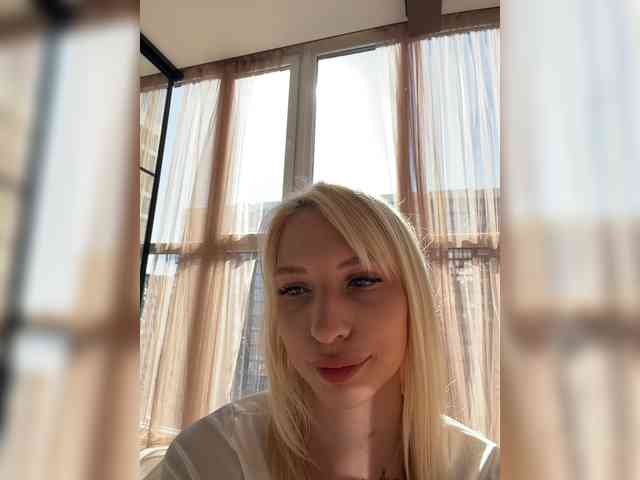 Cristi-Candy's chat room