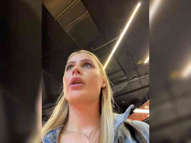 _Katrinka_'s chat room