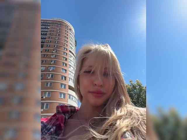 Cristi-Candy's chat room