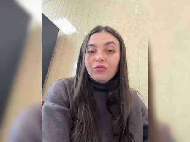 LustySass's chat room