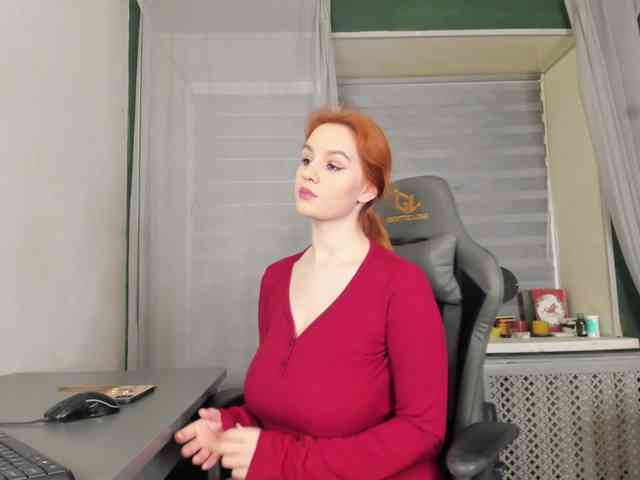 1_Aariella_1's chat room