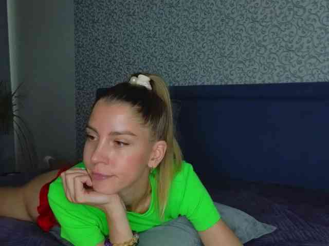 Kristi_Wolf's chat room