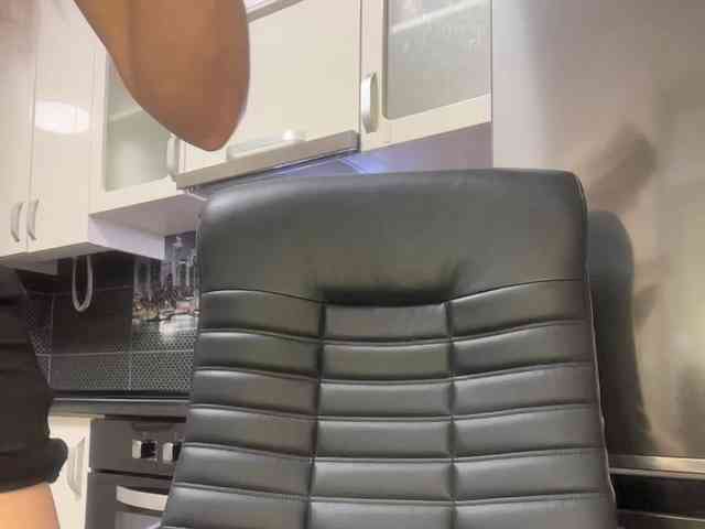 your_girlfriend's chat room
