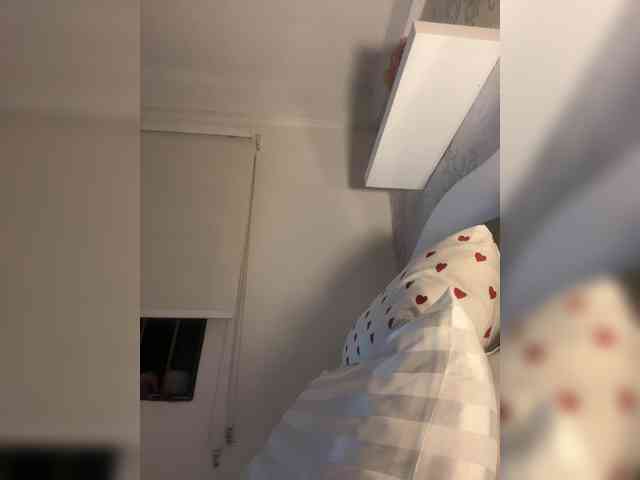 SallyeLeins's chat room