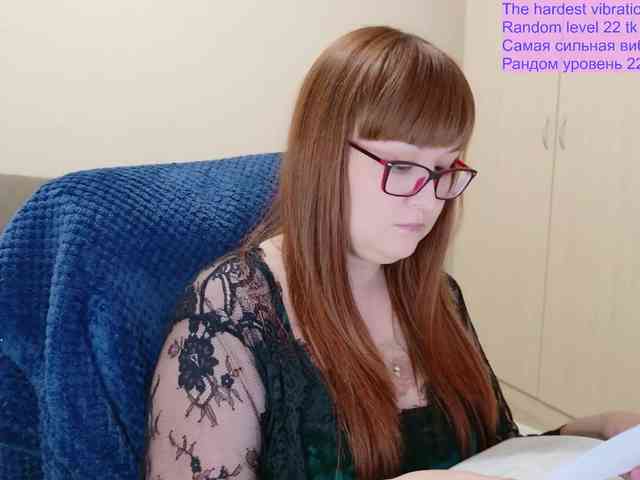 QueenFoxyLiza's chat room