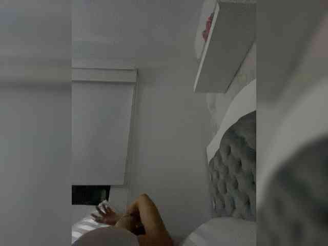 SallyeLeins's chat room