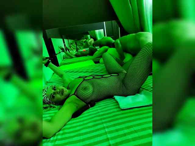 Bessandkaty55's chat room