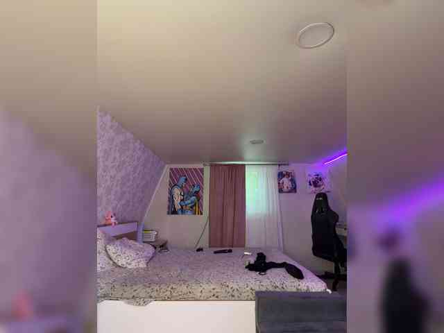 -MaybeBaby-'s chat room