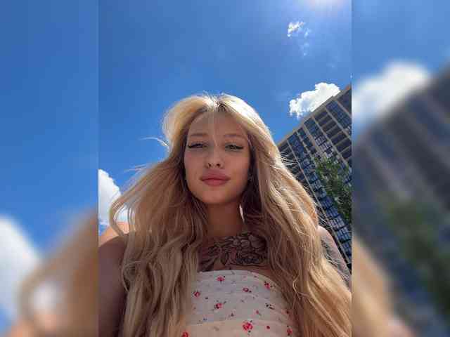 Cristi-Candy's chat room