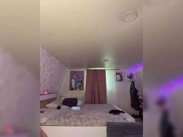 -MaybeBaby-'s chat room