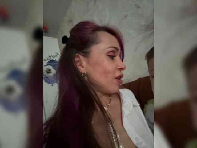 VIP17CoupleDream's chat room