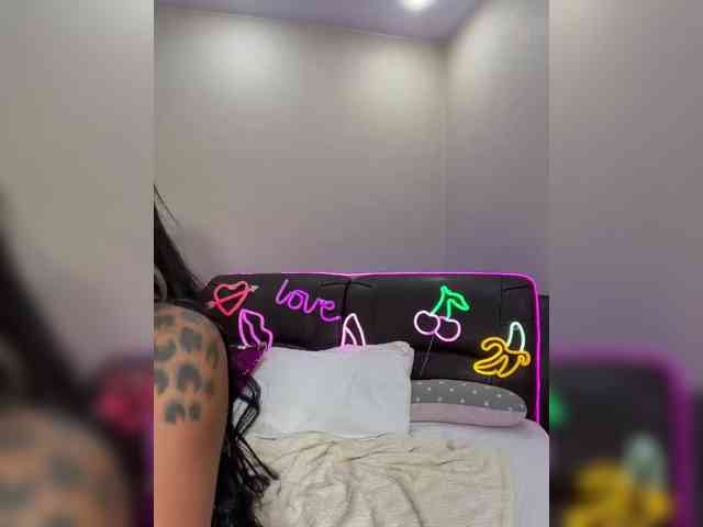 Cristalkate's chat room