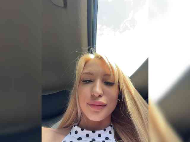 Cristi-Candy's chat room