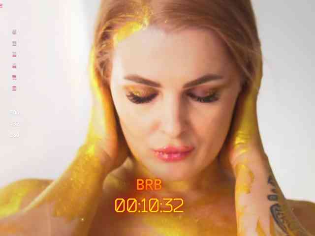 _Lady_M_'s chat room