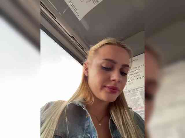 _Katrinka_'s chat room