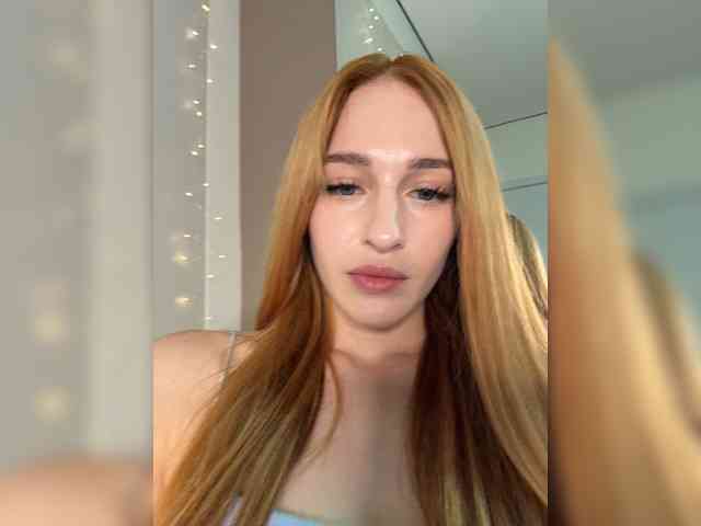 VictoriaBix's chat room
