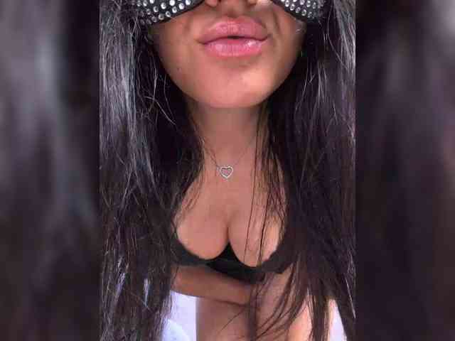 -LanaRay-'s chat room
