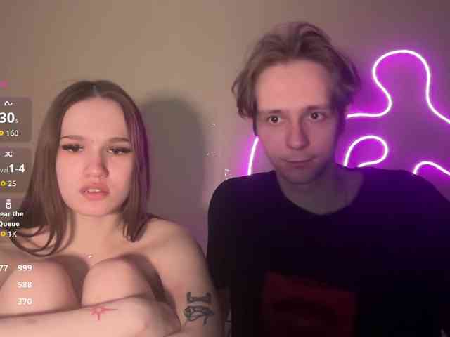 titsDestroy2007's chat room