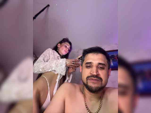 VIP17CoupleDream's chat room