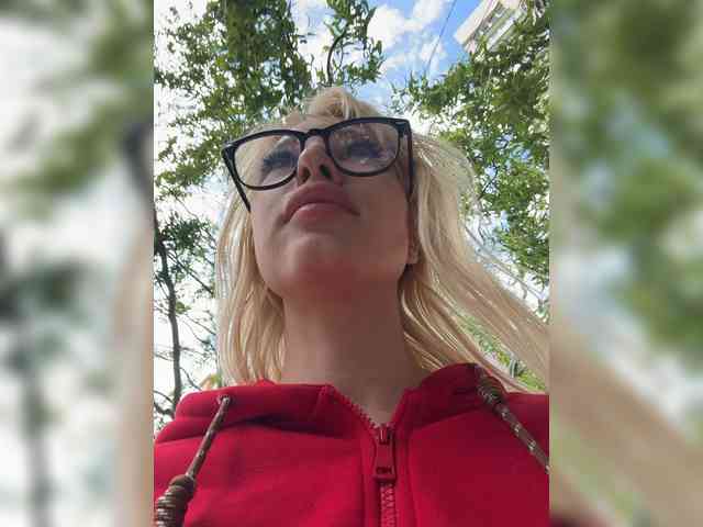 Cristi-Candy's chat room