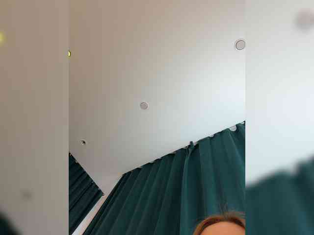 _Ellidi_'s chat room