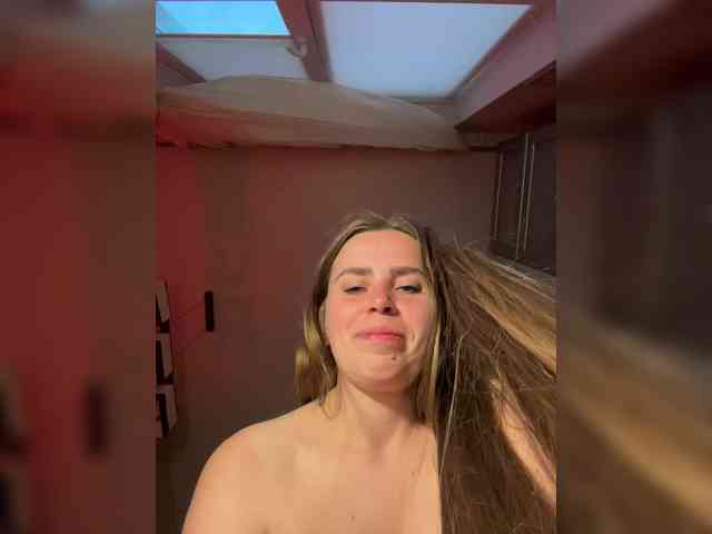 LolaSexxx's chat room