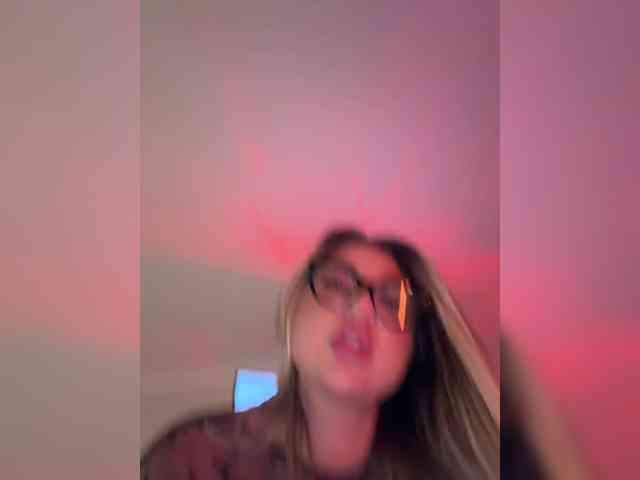 Stiflers_mom's chat room