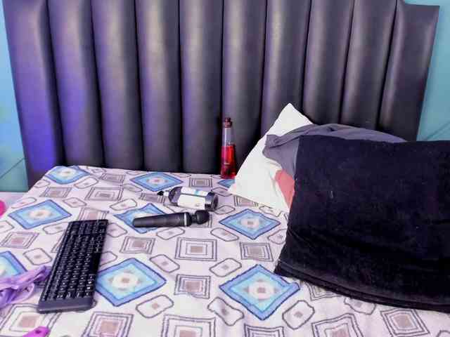 MiluVega's chat room