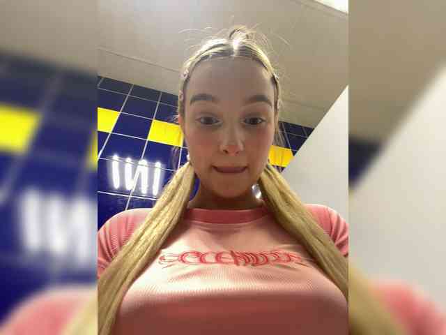 MimiMila's chat room