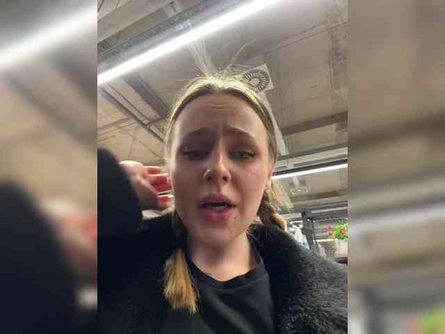 -Angel-Ali-'s chat room