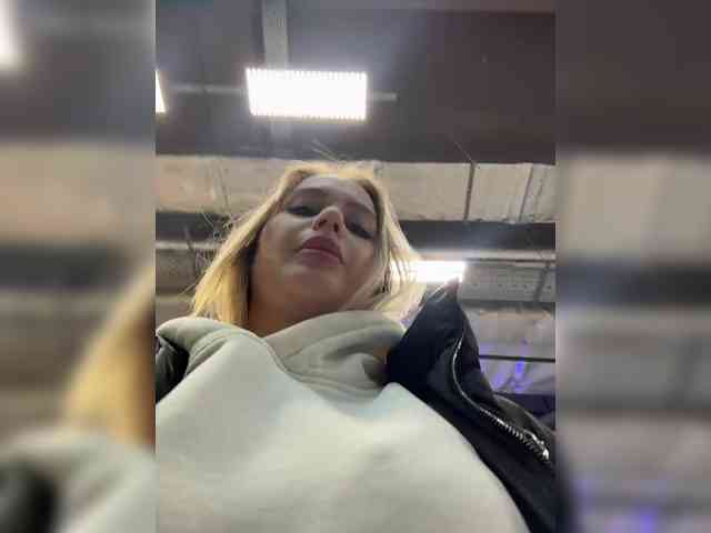 _Katrinka_'s chat room