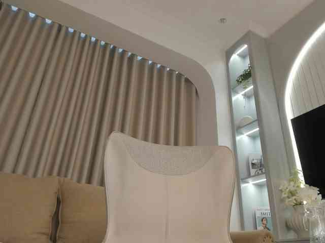 _LunaViolet_'s chat room
