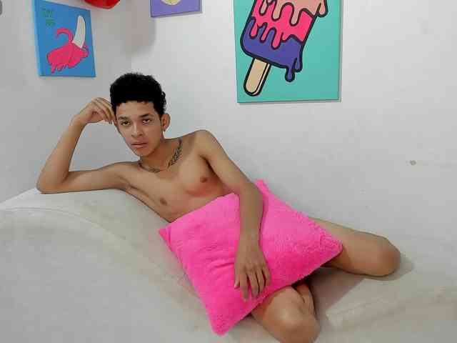 slimfiree's chat room