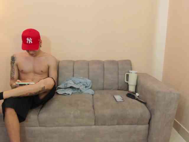startlindagirlssome's chat room