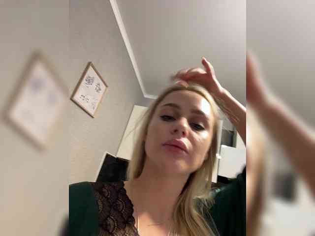 _Katrinka_'s chat room
