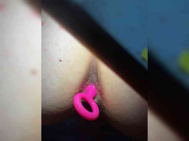 AlisaAres's chat room