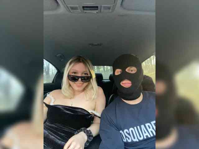 NikkiAlex's chat room