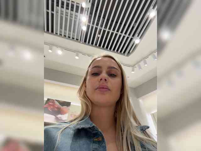 _Katrinka_'s chat room