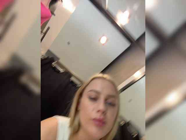 _Katrinka_'s chat room