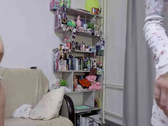 KateMooss's chat room