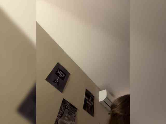 YourLadyyy's chat room