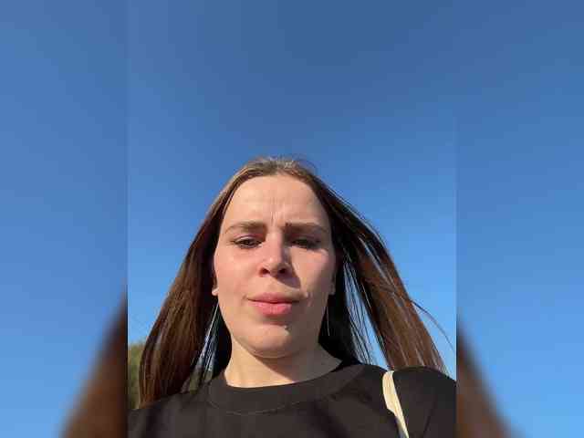 LolaSexxx's chat room