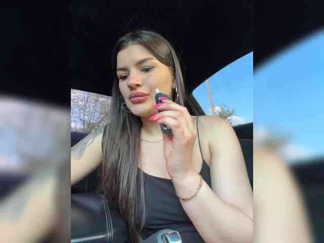 -MaybeBaby-'s chat room