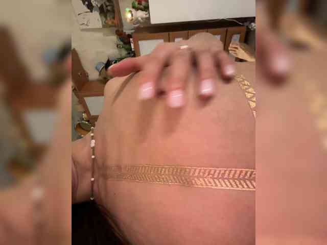 VIP17CoupleDream's chat room