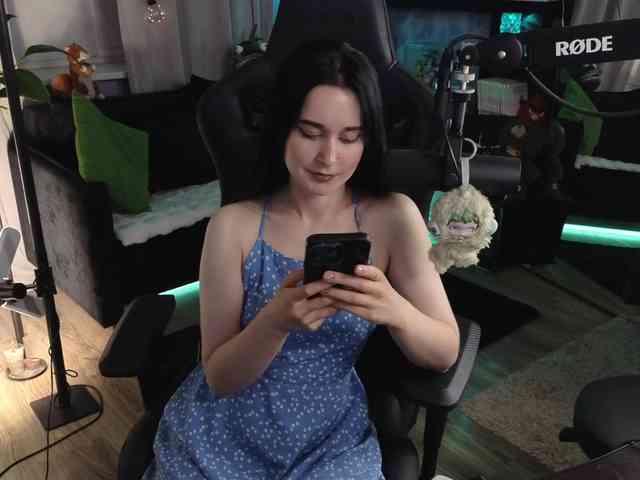 Kira_Li_Lime's chat room