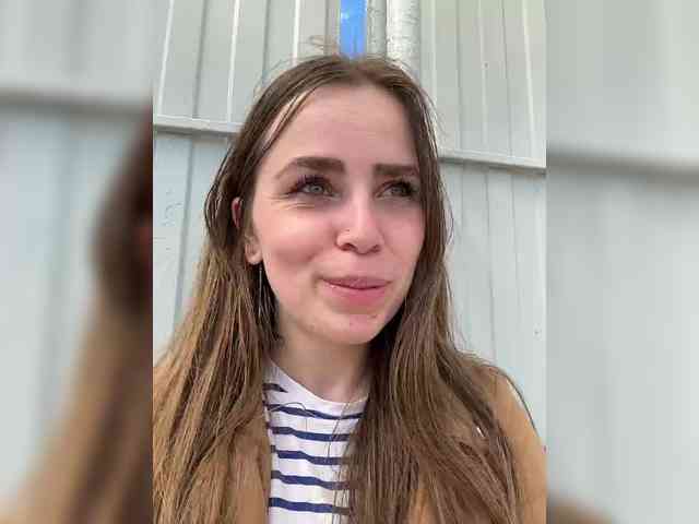 LolaSexxx's chat room