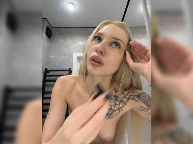 Cristi-Candy's chat room