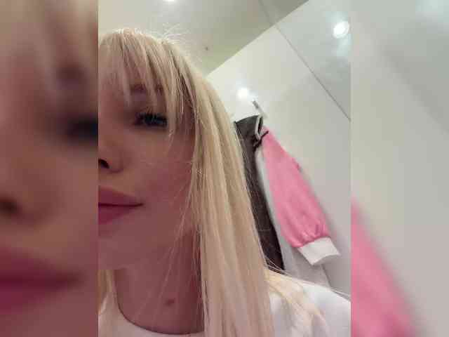 Cristi-Candy's chat room