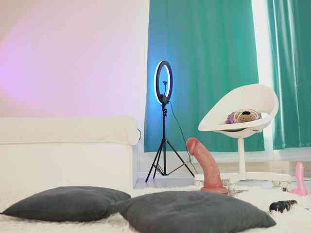 Anni-gold's chat room